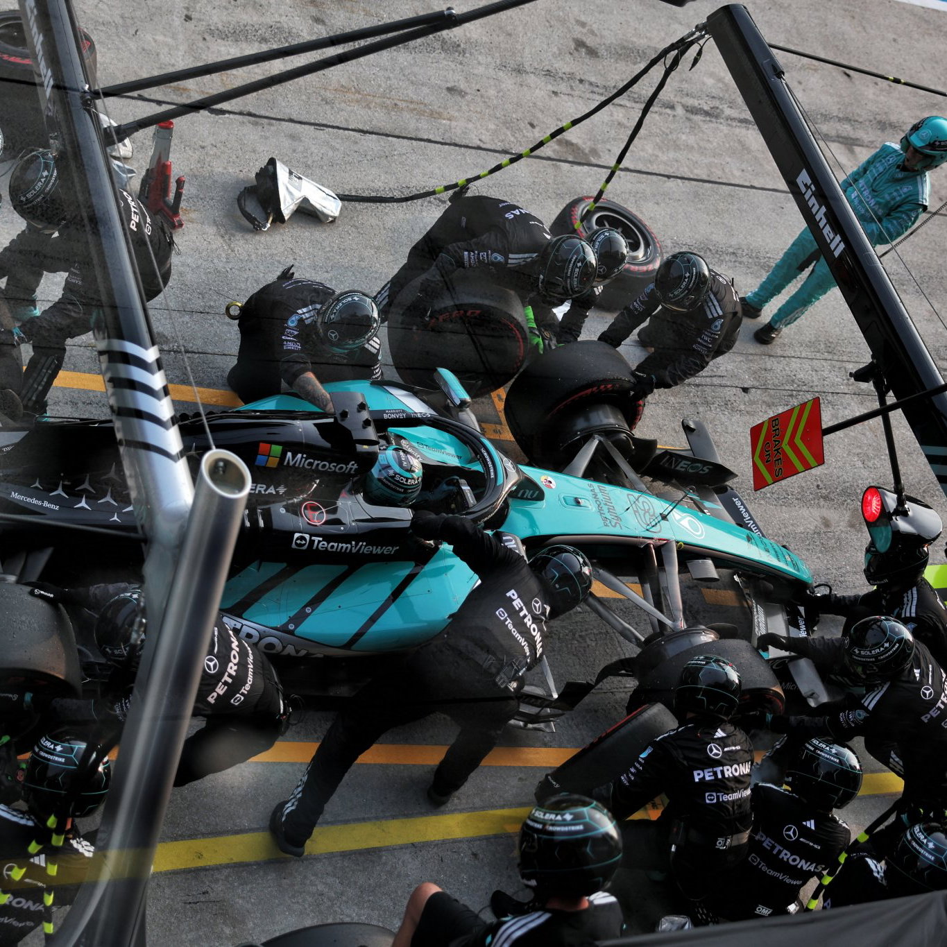 Mercedes pit stop