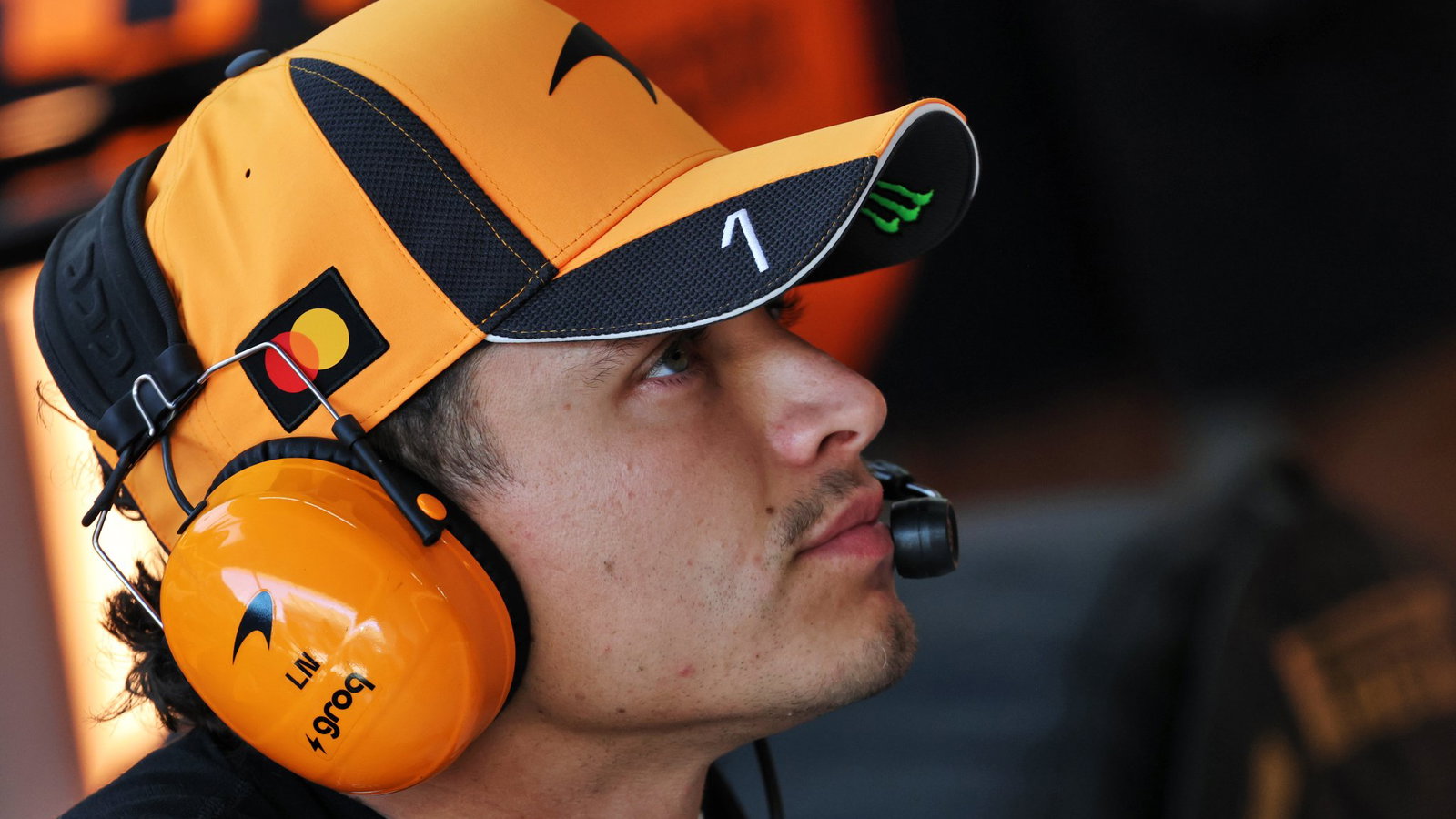 Lando Norris, 2026 F1 US Grand Prix, pit box. Credit: XPB.