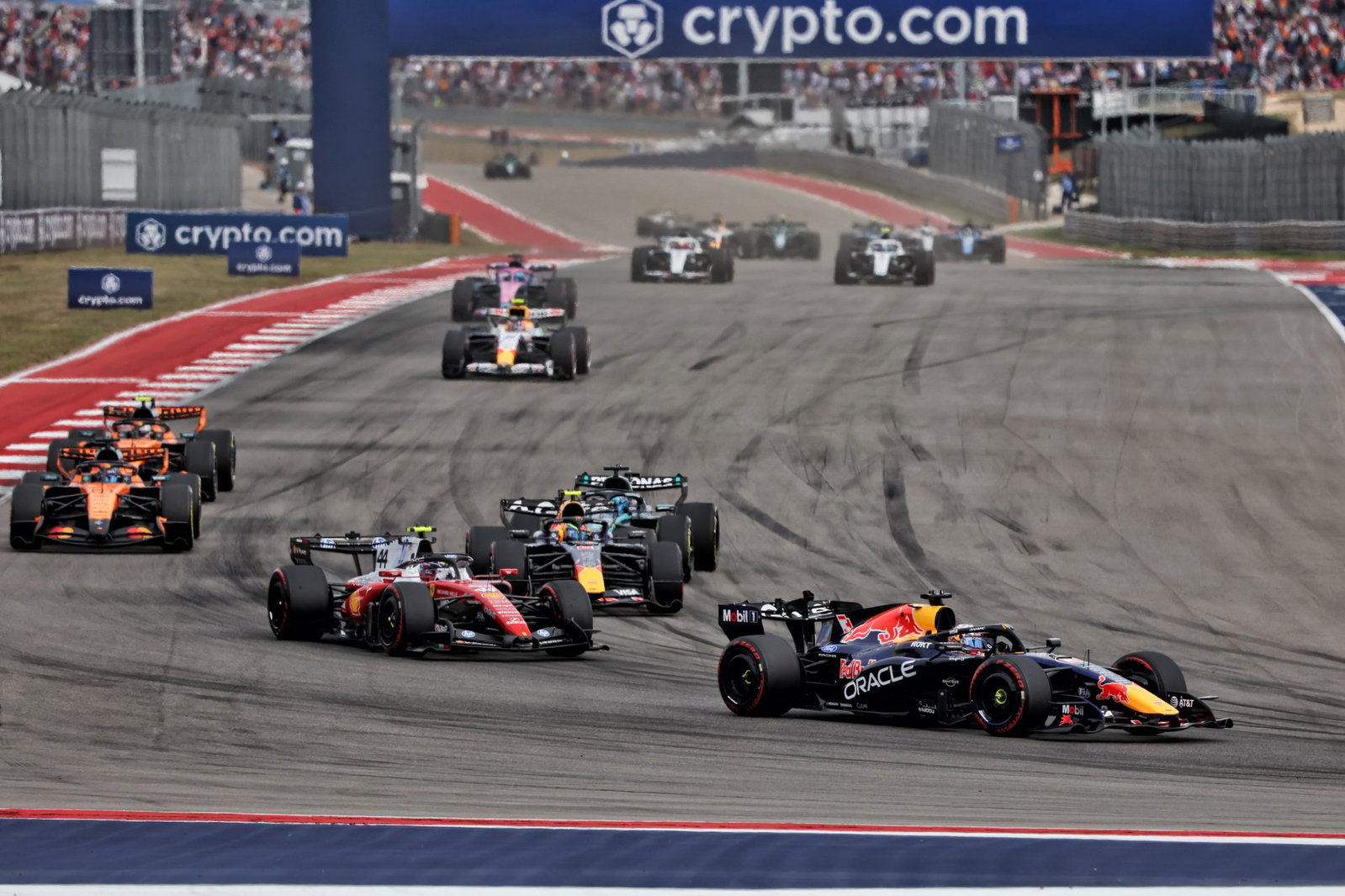 Both Red Bull drivers lost places at the start 