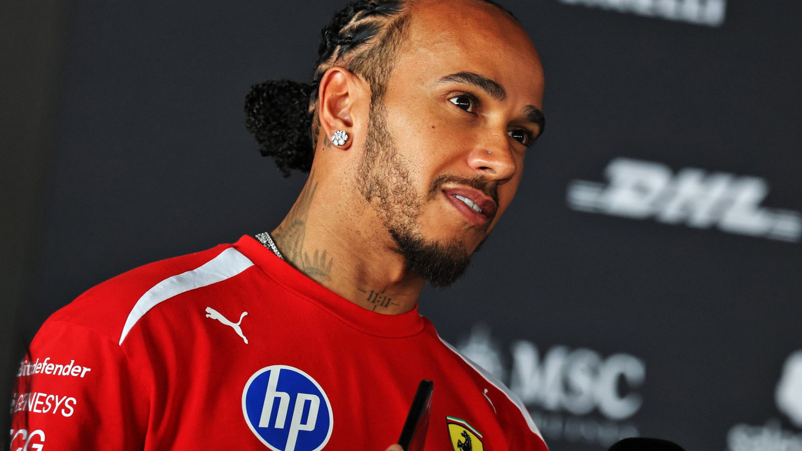 Lewis Hamilton suffered a technical problem in FP2