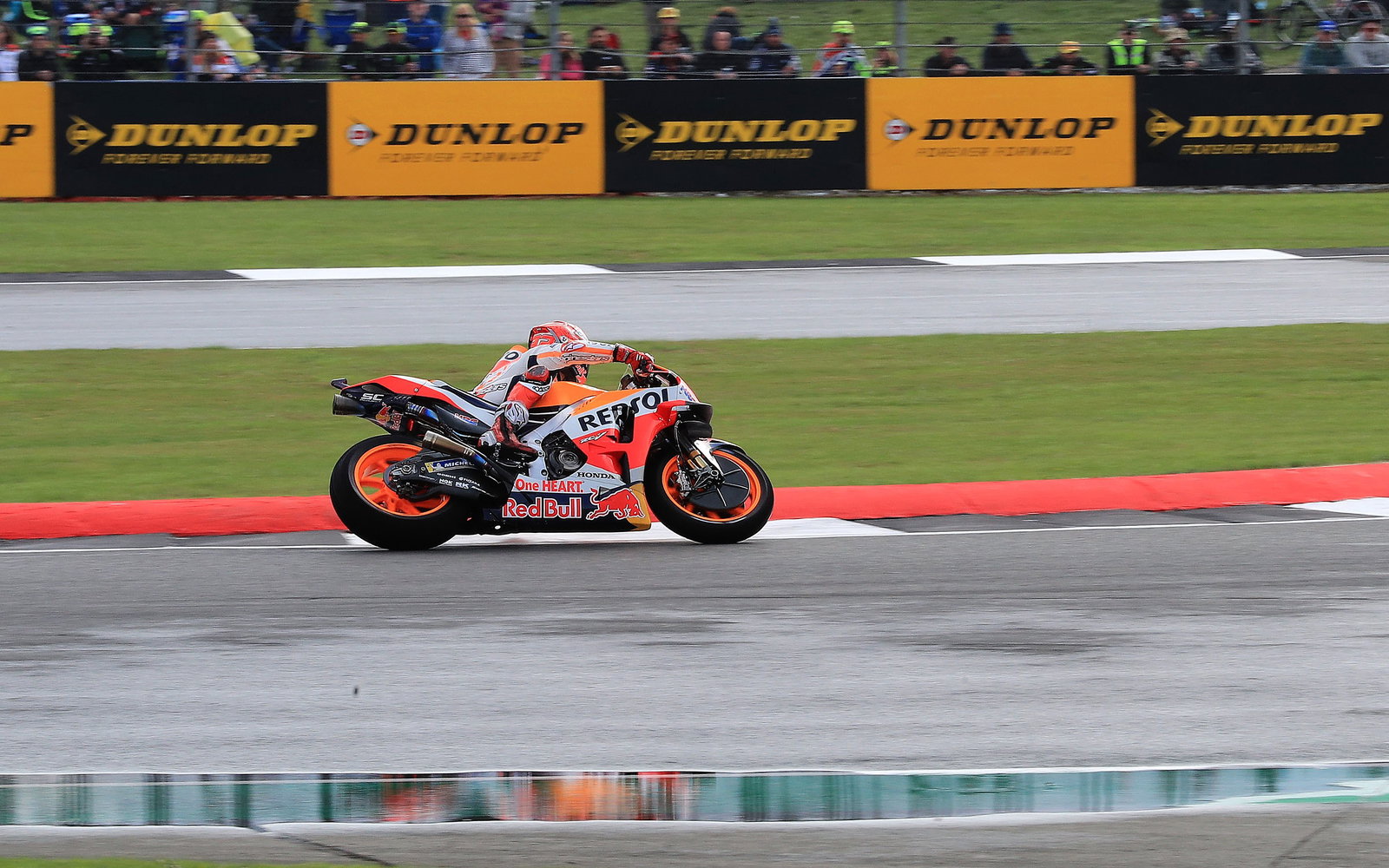 MotoGP: Lorenzo beats Dovizioso to frantic Silverstone pole