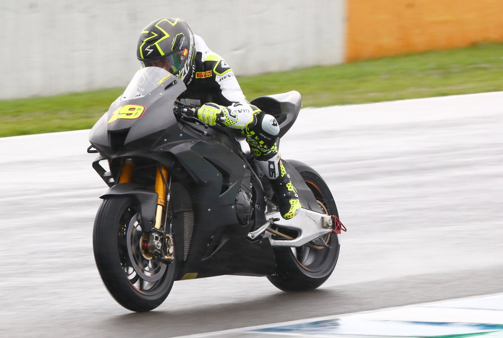 PICS: New Honda World Superbike membuat debut publik Jerez