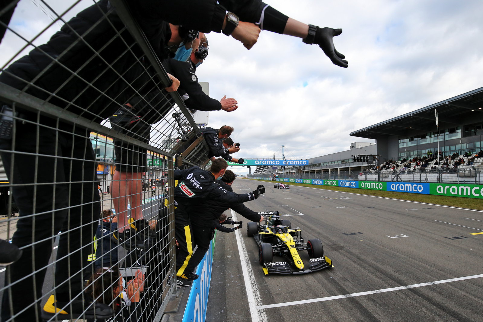 Fernando Alonso: Renault ‘have all the ingredients’ for success in F1 2021