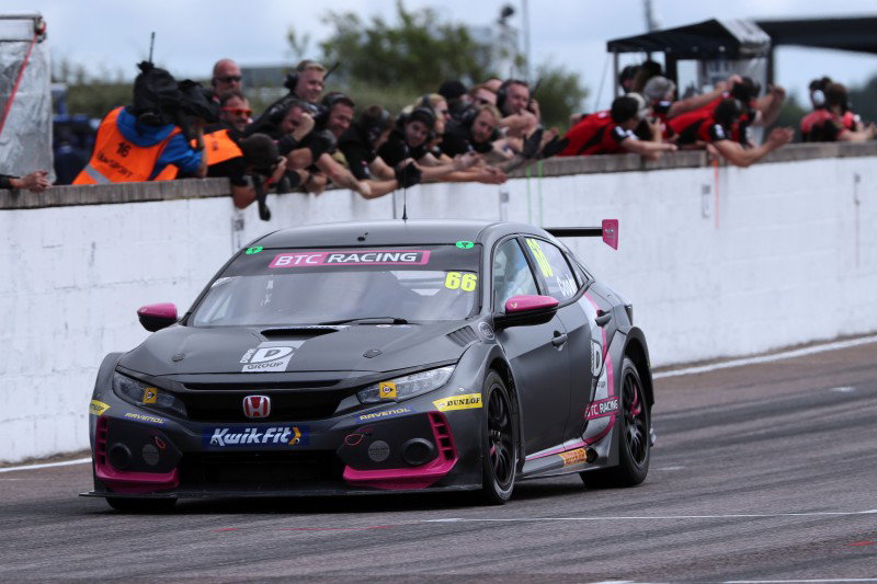 Josh Cook remains with BTC Racing for 2020 BTCC season
