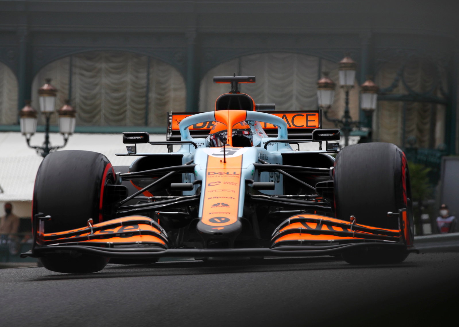 Daniel Ricciardo Butuh Gaya Balap Khusus untuk MCL35M