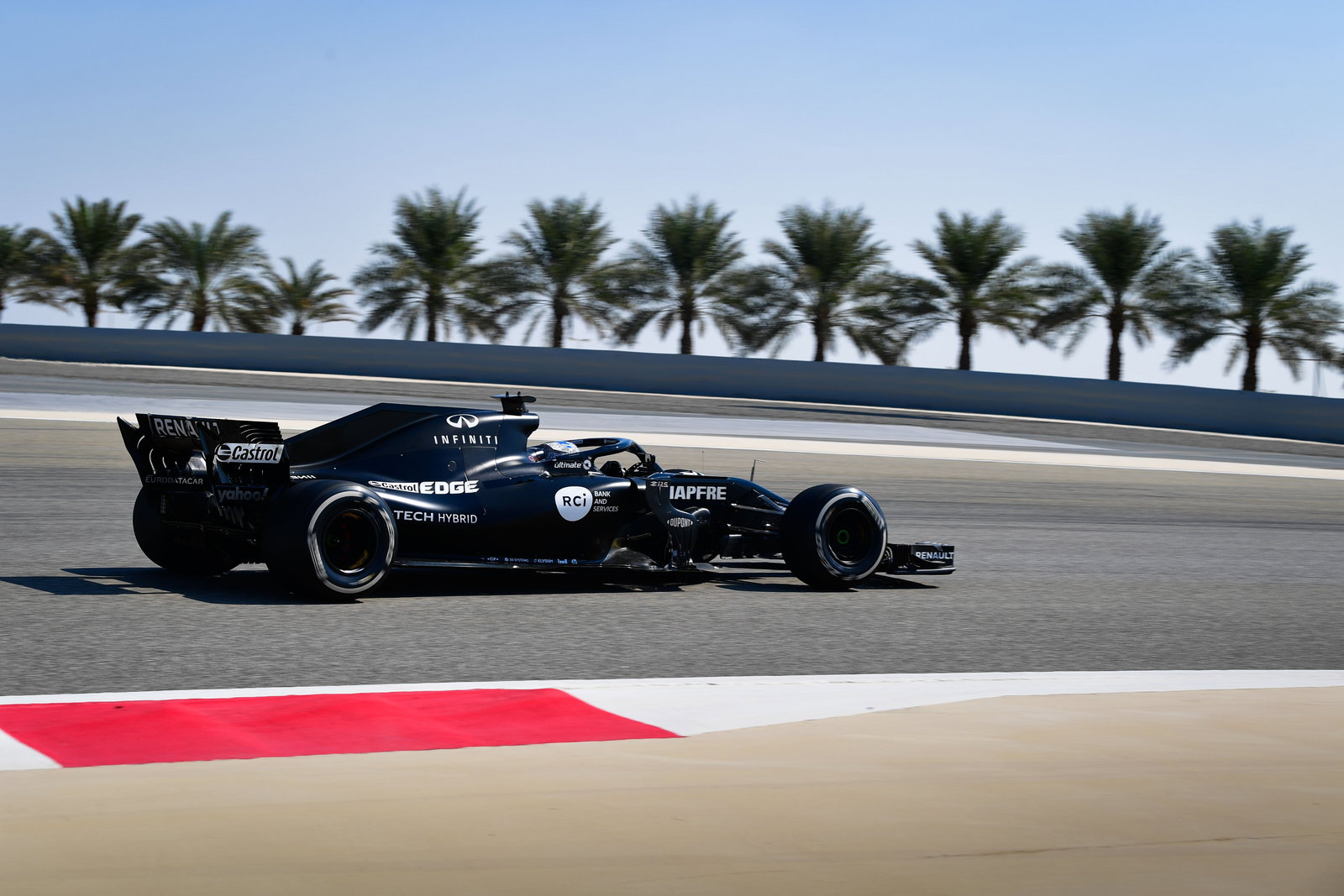 Fernando Alonso ‘talked to a few teams’ before Renault F1 return