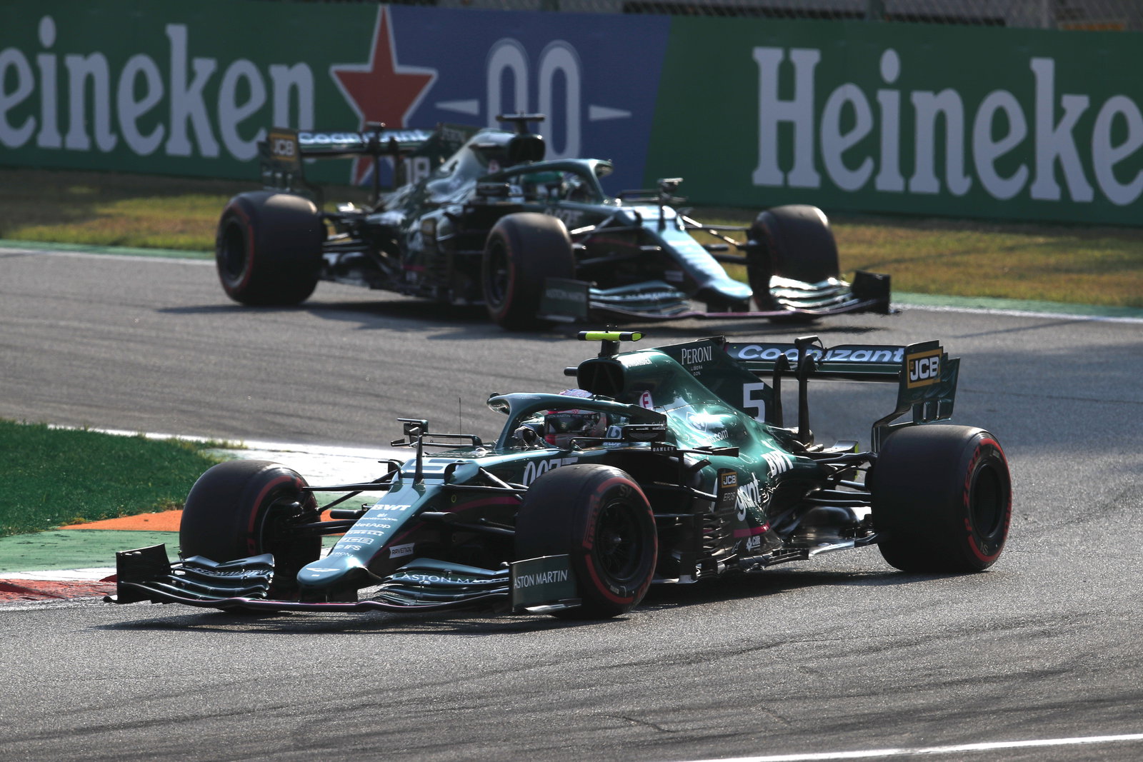 Sebastian Vettel and Lance Stroll staying at Aston Martin for 2022 F1 season