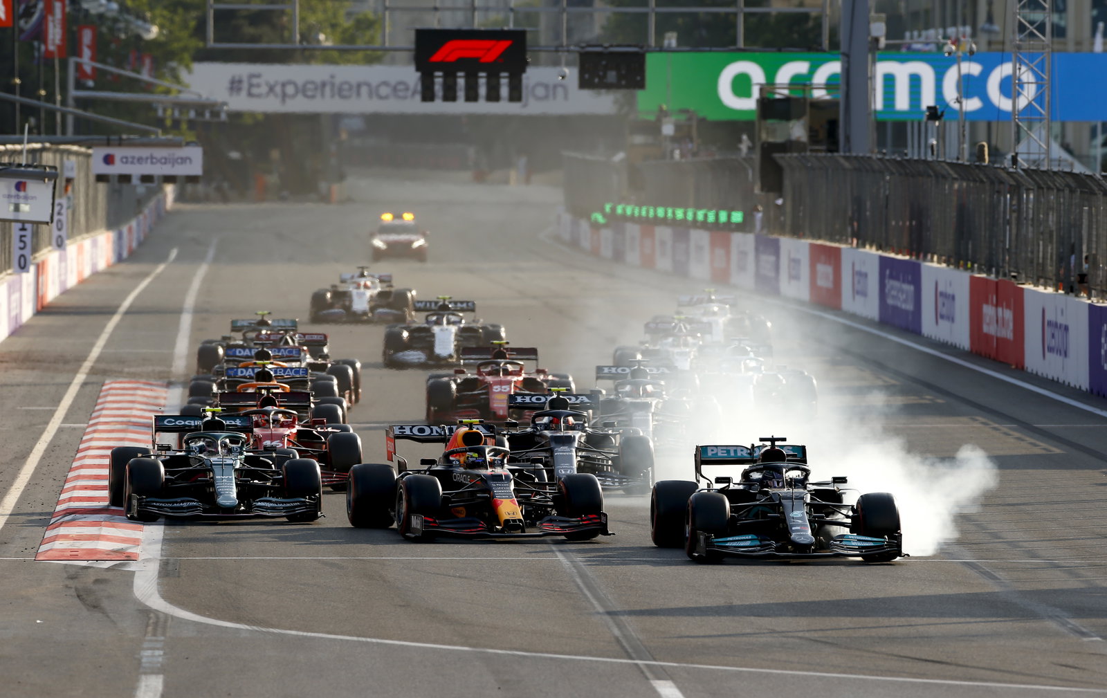 F1 Azerbaijan GP: Wolff left “destroyed” by Mercedes' ‘unacceptable’ performance