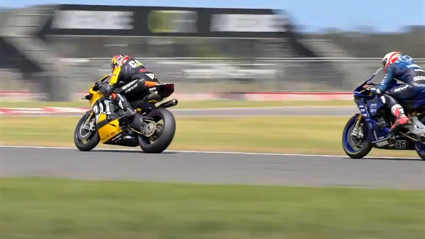Jack Miller leads Mike Jones at ASBK finale