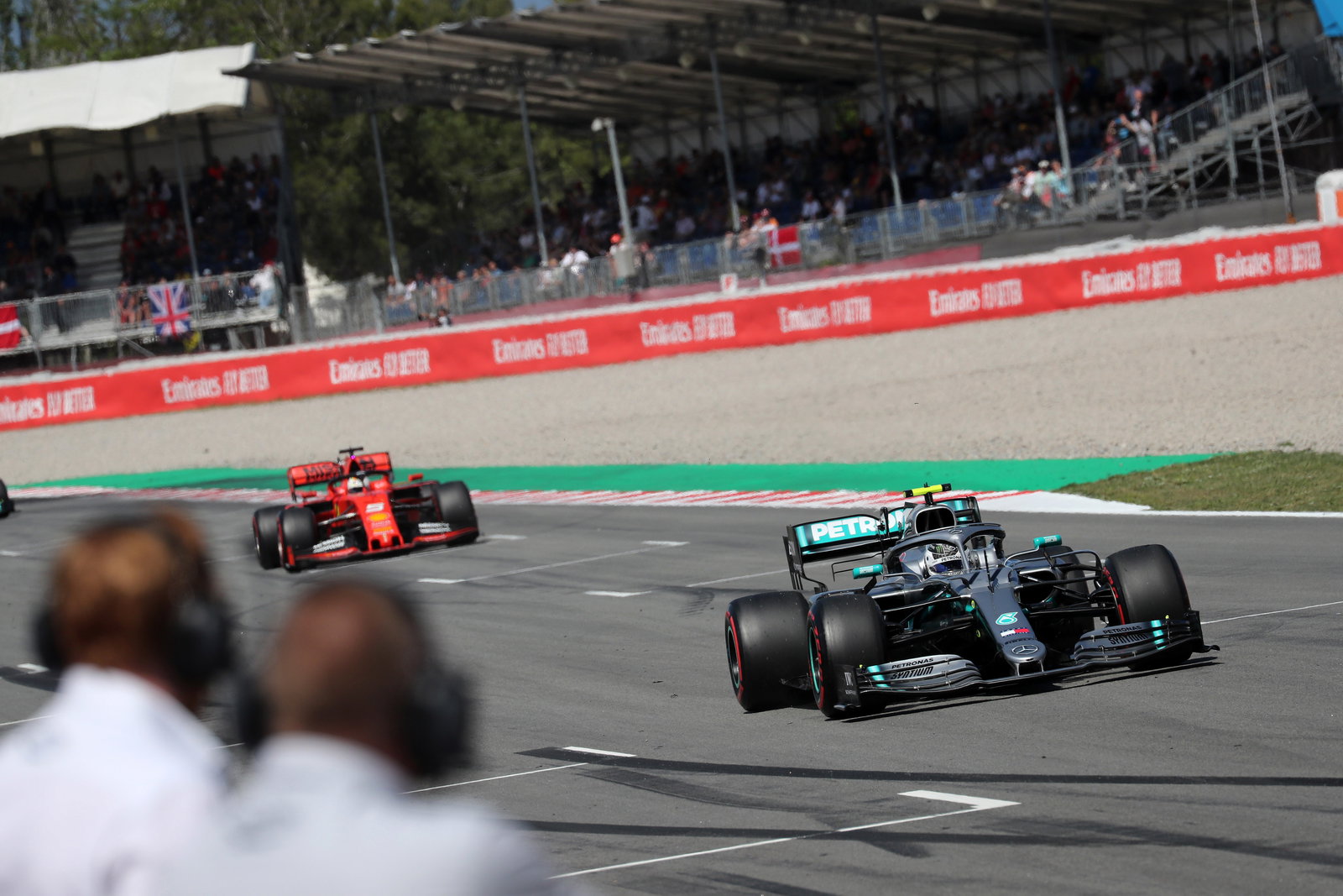 Vettel hopes “daring” Ferrari set-up will reduce gap to Mercedes