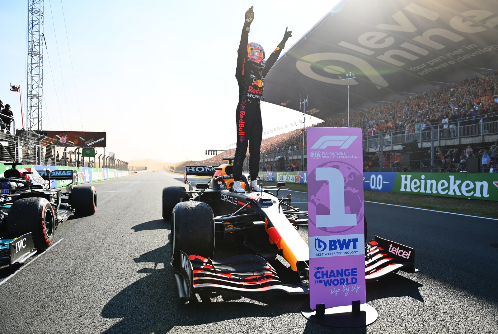 Max Verstappen or Lewis Hamilton - who deserves the 2021 F1 title more?