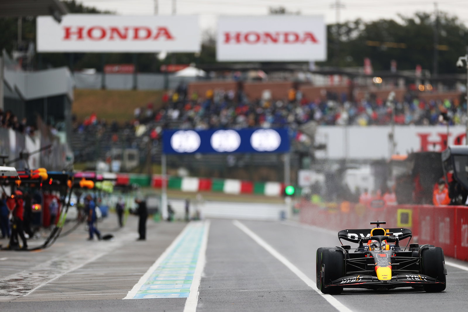 F1 Japanese GP: Fernando Alonso tops wet opening practice as Mick Schumacher crashes