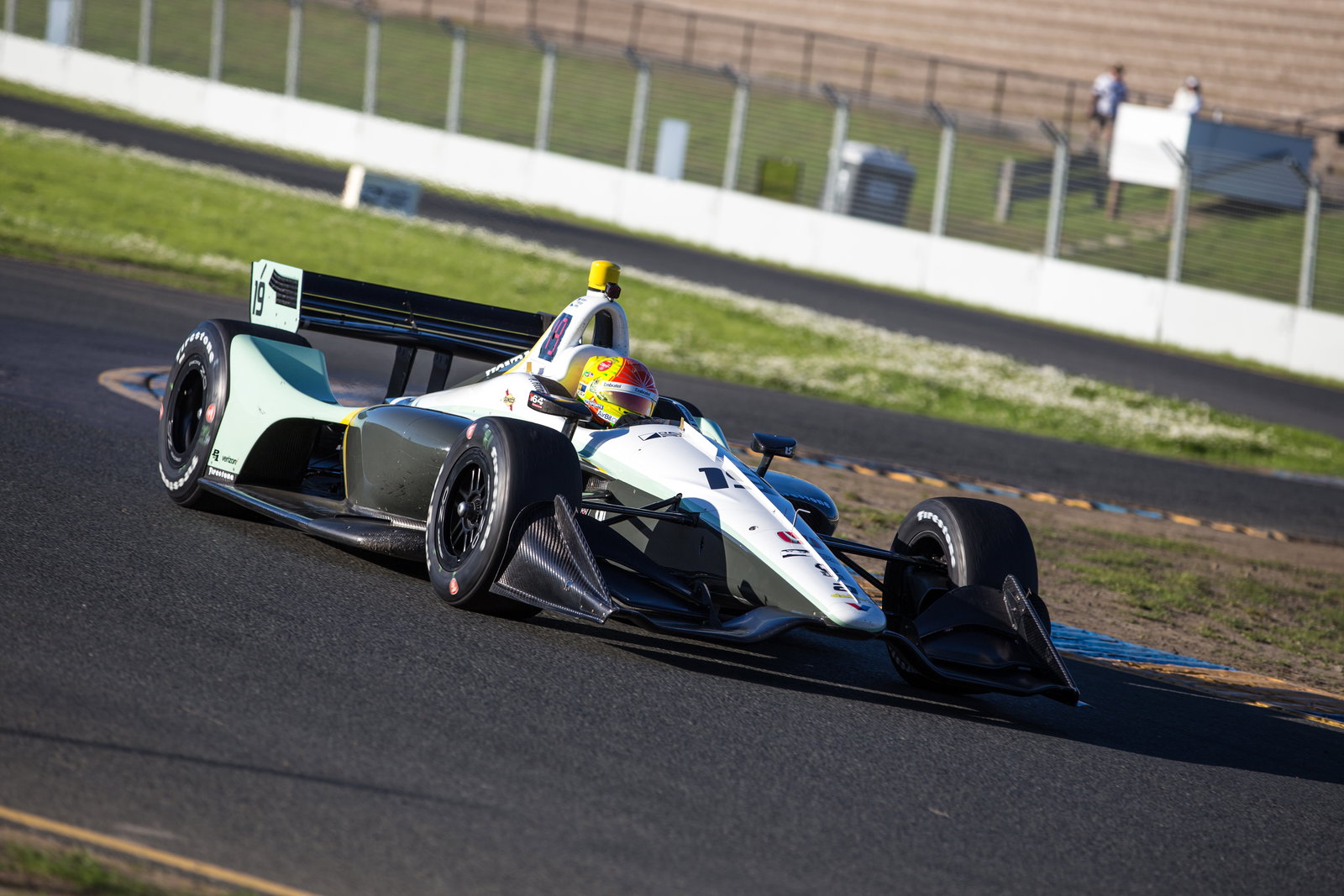 Pietro Fittipaldi siap mengoleksi airmiles dengan program tiga seri