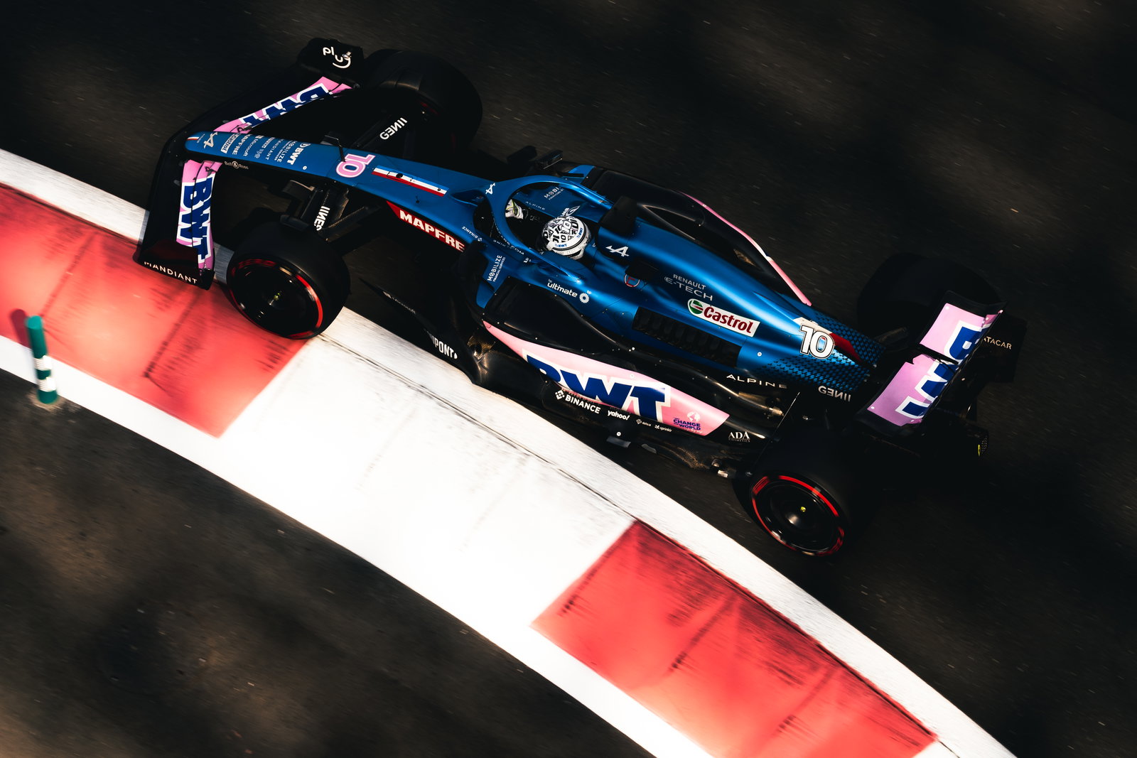 Carlos Sainz leads Ferrari 1-2-3 as five drivers debut for new teams in Abu Dhabi post-season F1 test