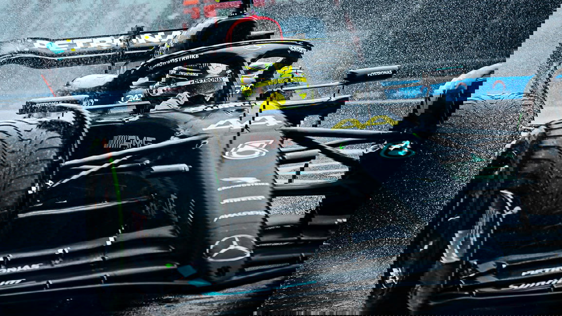 Lewis Hamilton’s verdict on clash with “pretty slow” Sergio Perez: 