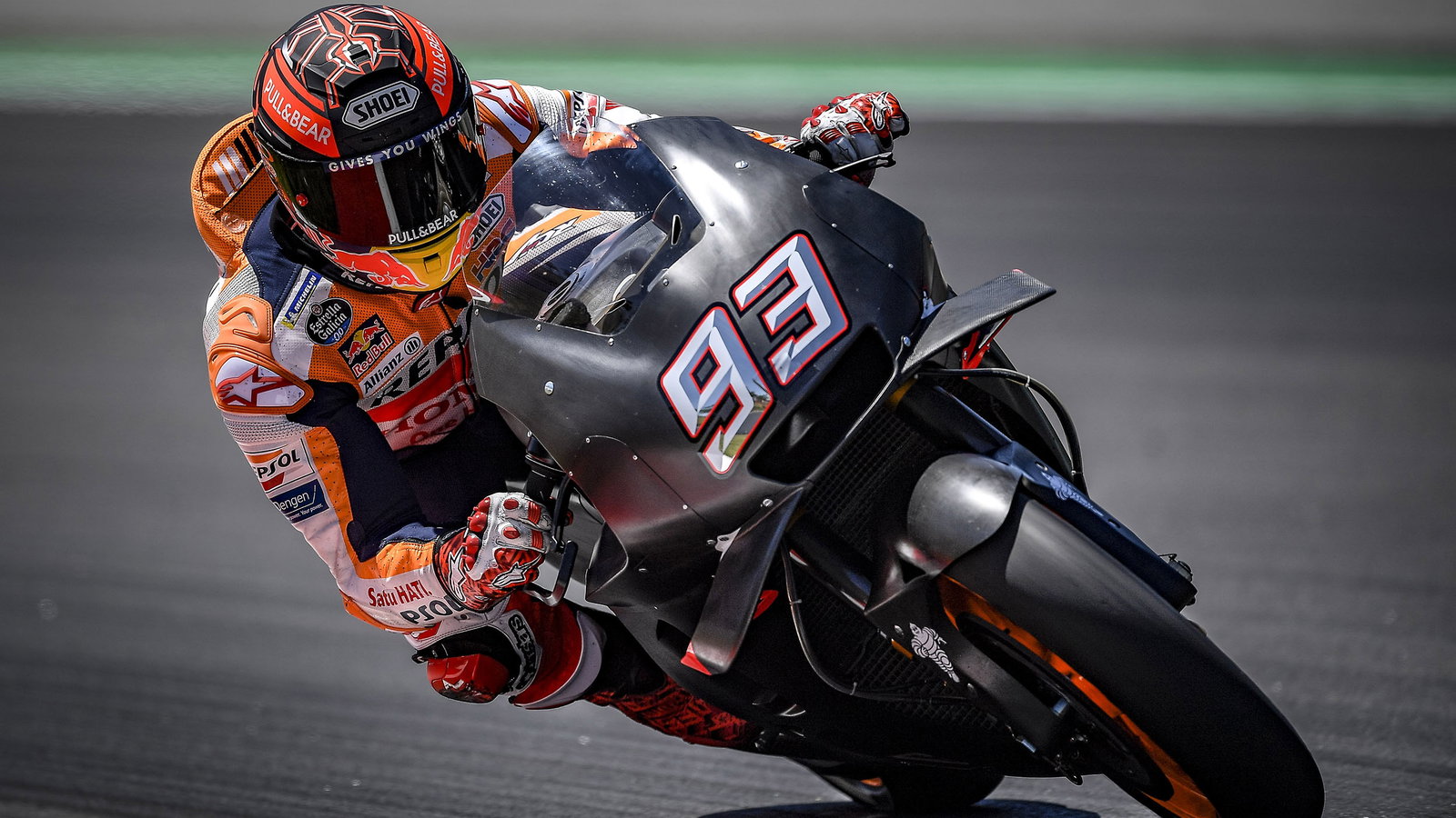 Tes MotoGP Catalunya: Marquez mencoba motor serba hitam yang 'menarik'