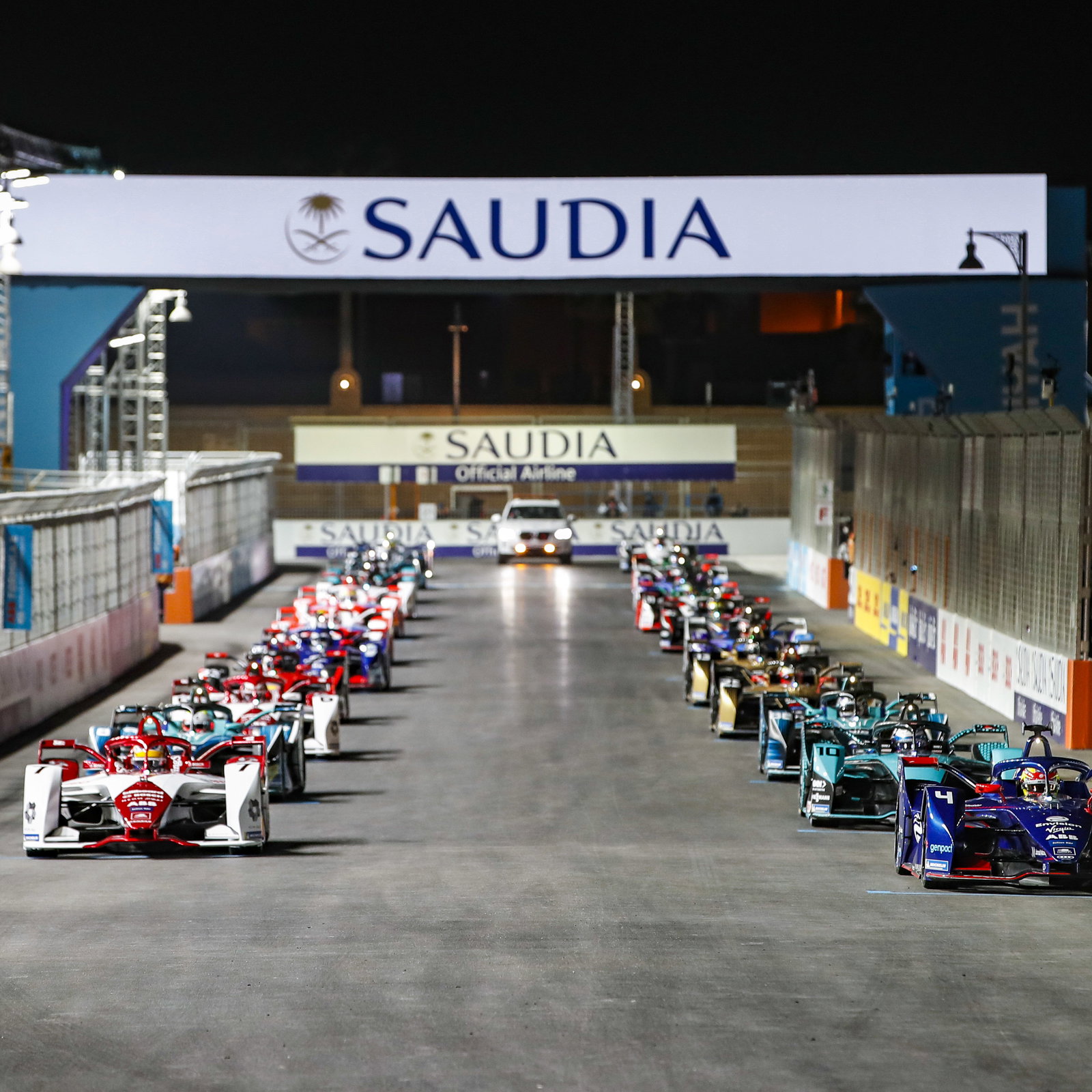 De Vries concedes Mercedes ‘wasn’t quick enough’ after dropping to 10th