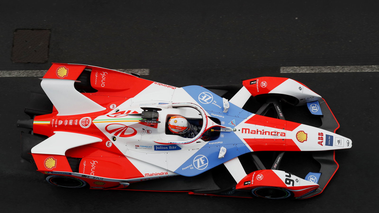 Lynn secures Formula E pole position on home soil at London E-Prix