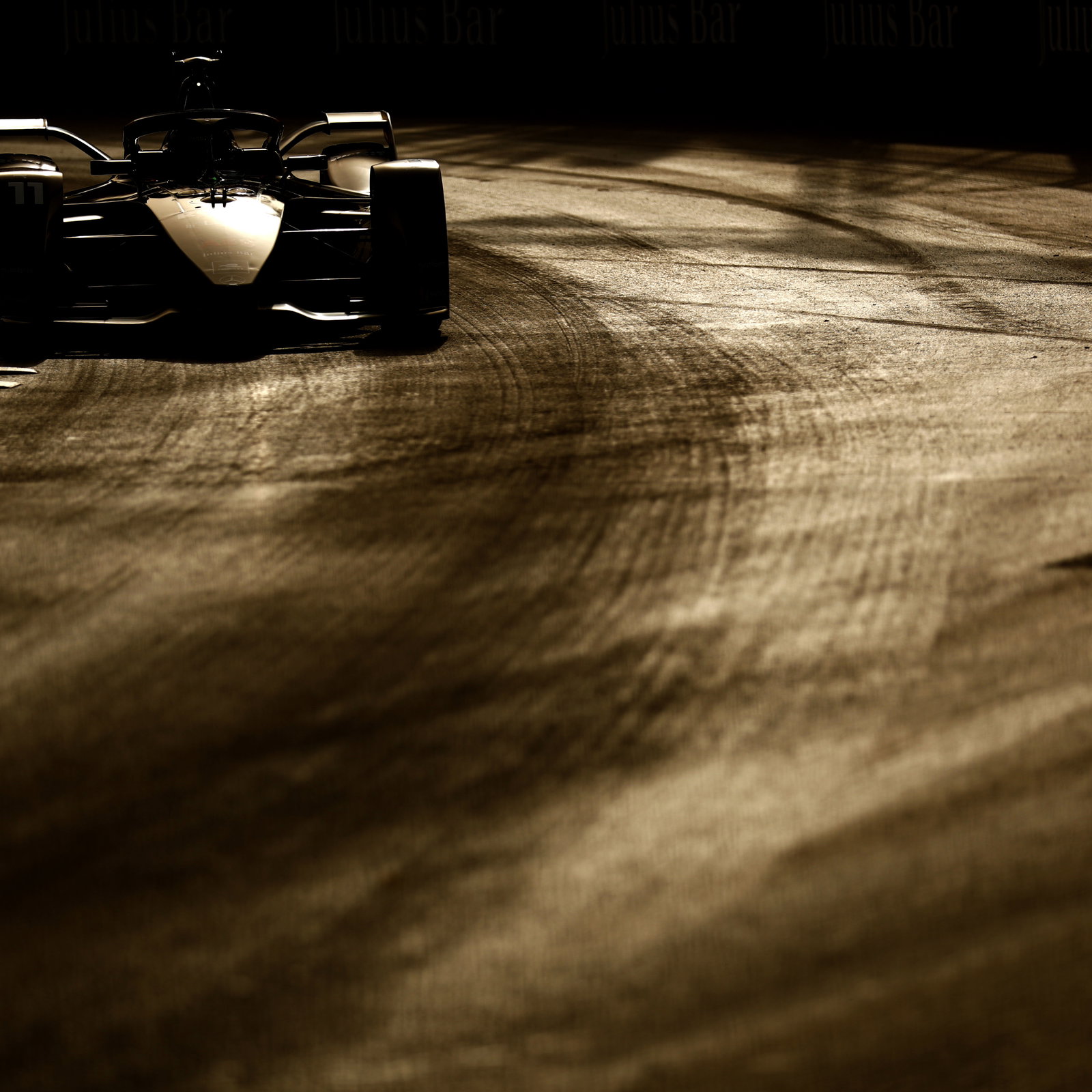 Di Grassi holds off Mortara to win first Berlin E-Prix 