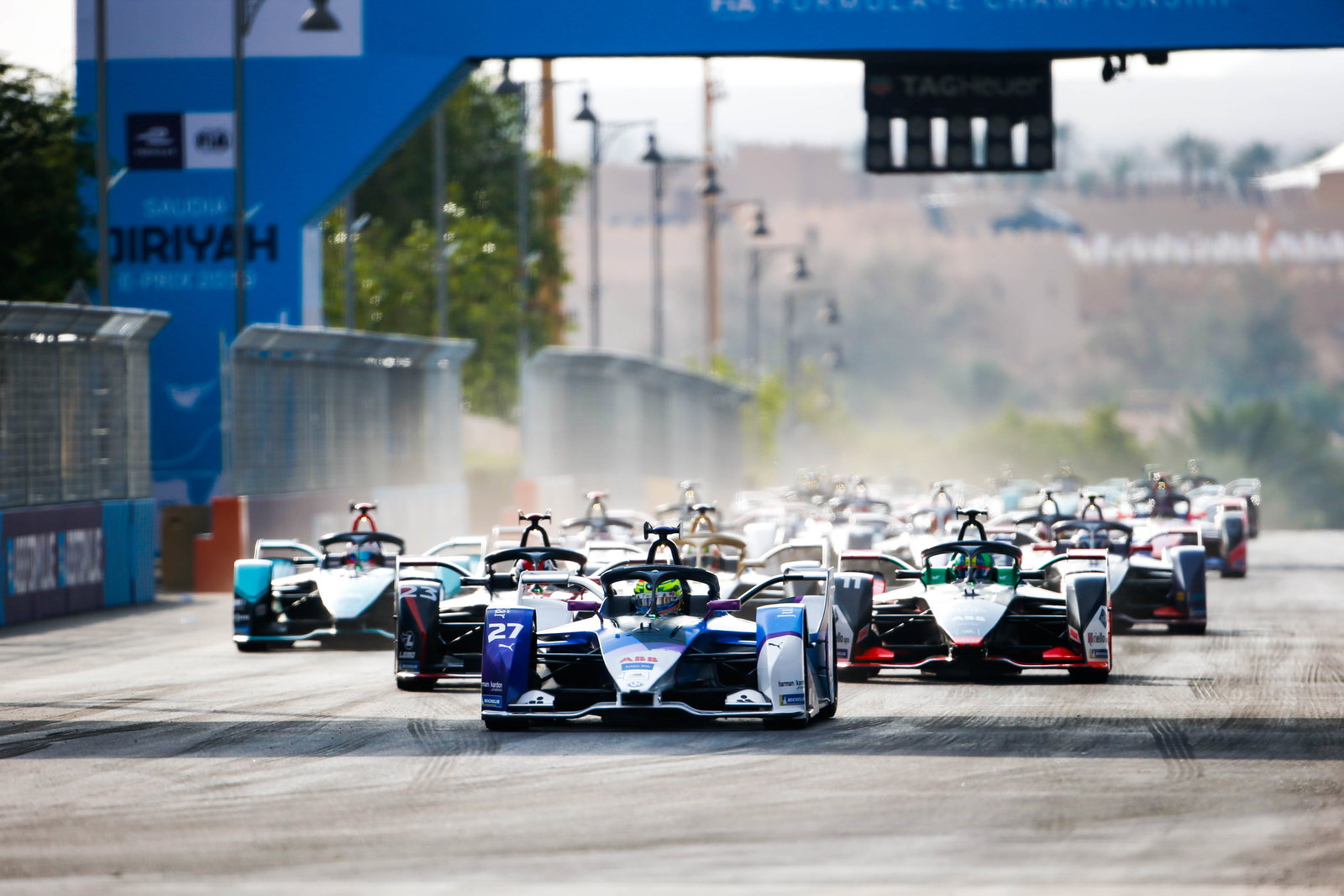 Alex Lynn returns to Jaguar Formula E team as reserve driver
