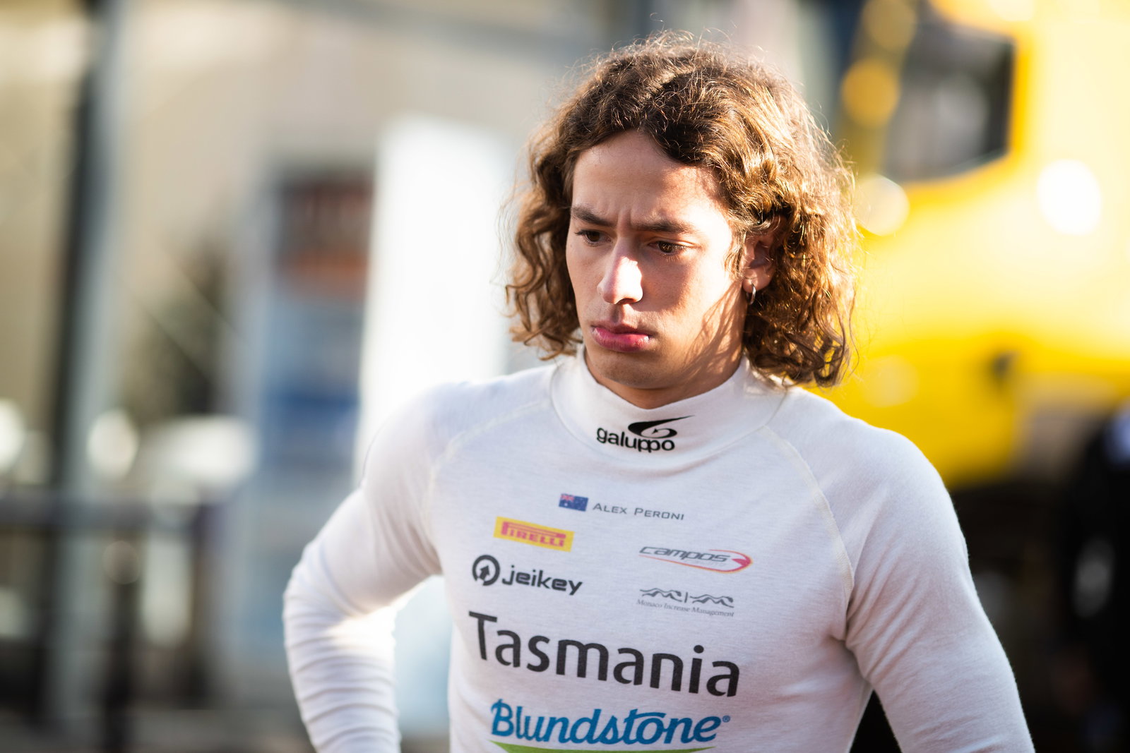 Robert Shwartzman charges to Monza F3 win, Peroni in flying crash