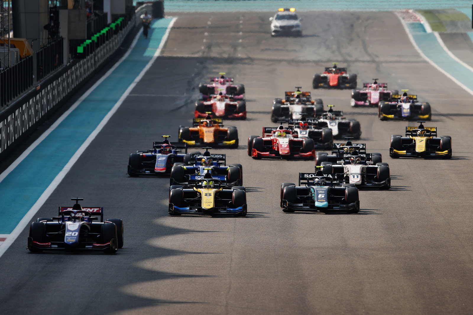 Luca Ghiotto menutup musim F2 dengan kemenangan di Abu Dhabi Sprint Race