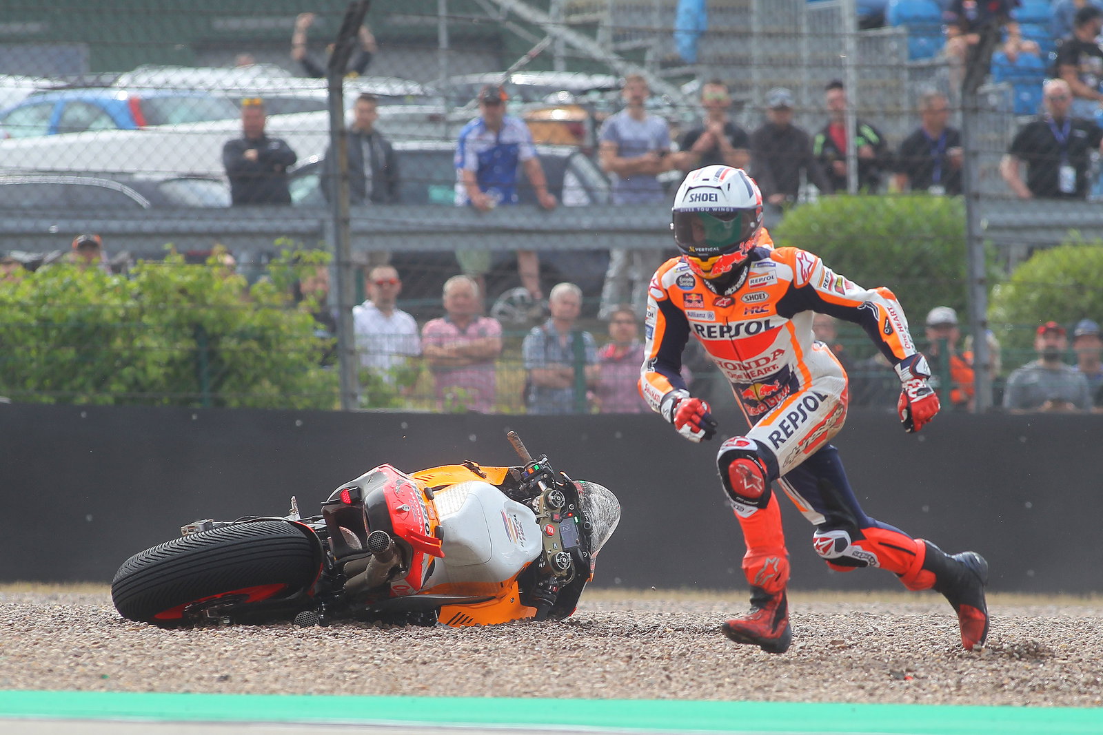 “I’d have f****** you again!” Marco Bezzecchi joke which made Aleix Espargaro roar