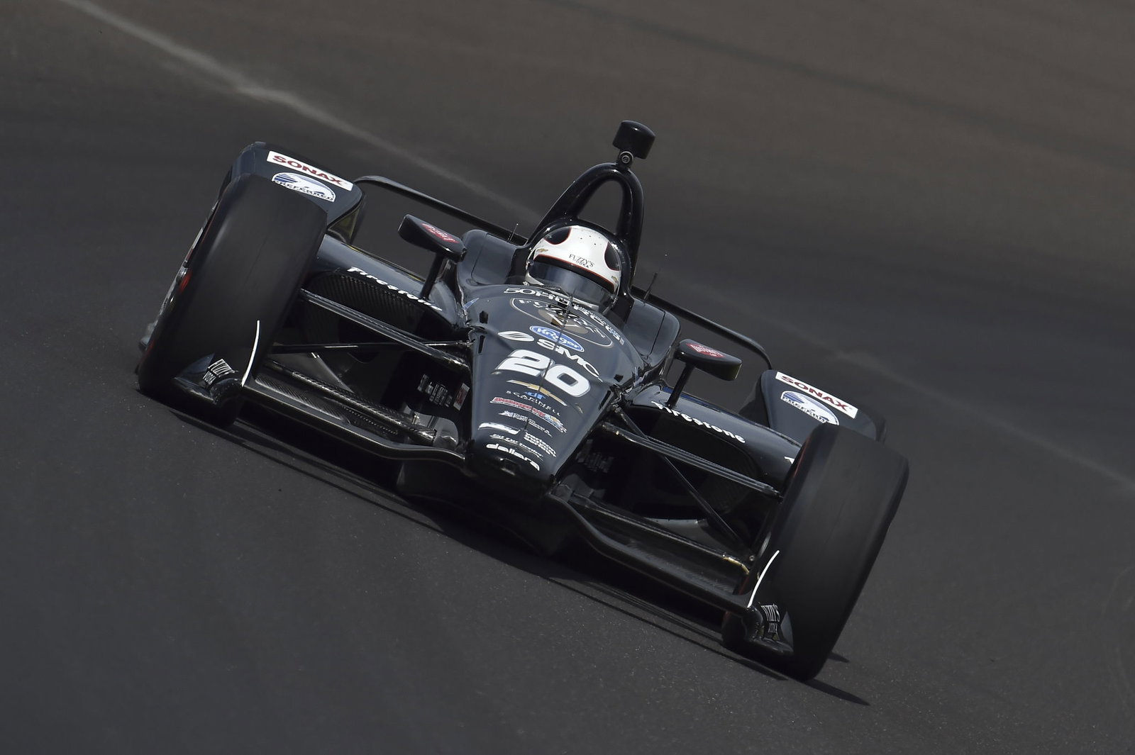 Castroneves memimpin hari pertama kualifikasi Indy 500 karena Hinchcliffe gagal lolos