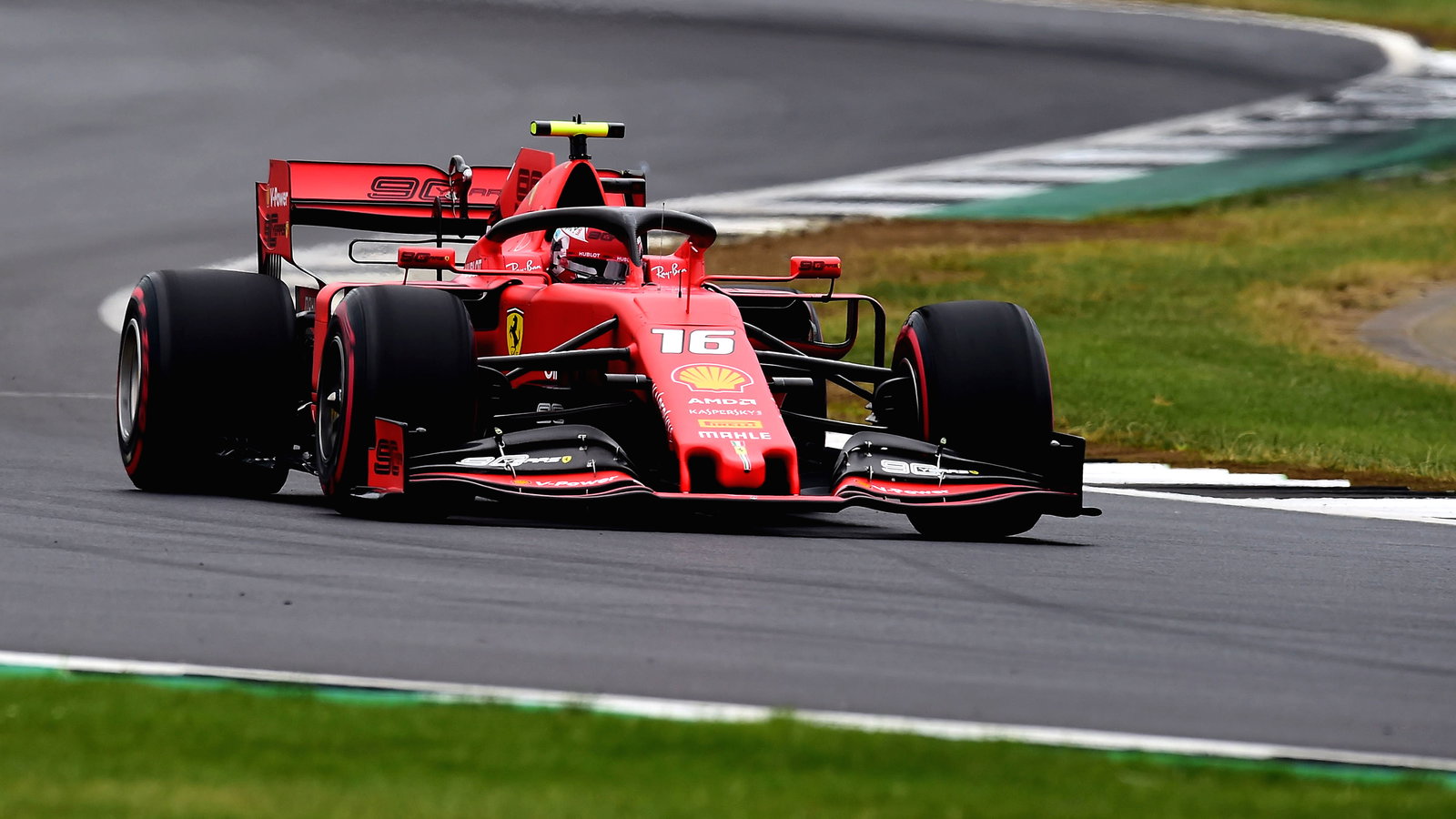 Charles Leclerc terkejut dengan tantangan tiang Ferrari ke Mercedes