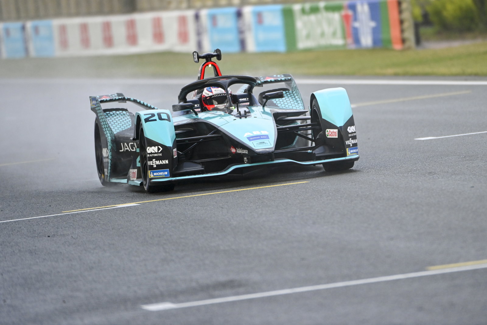 E-Prix Valencia: Manfaatkan Trek Kering, Dennis Kunci Pole Race 2
