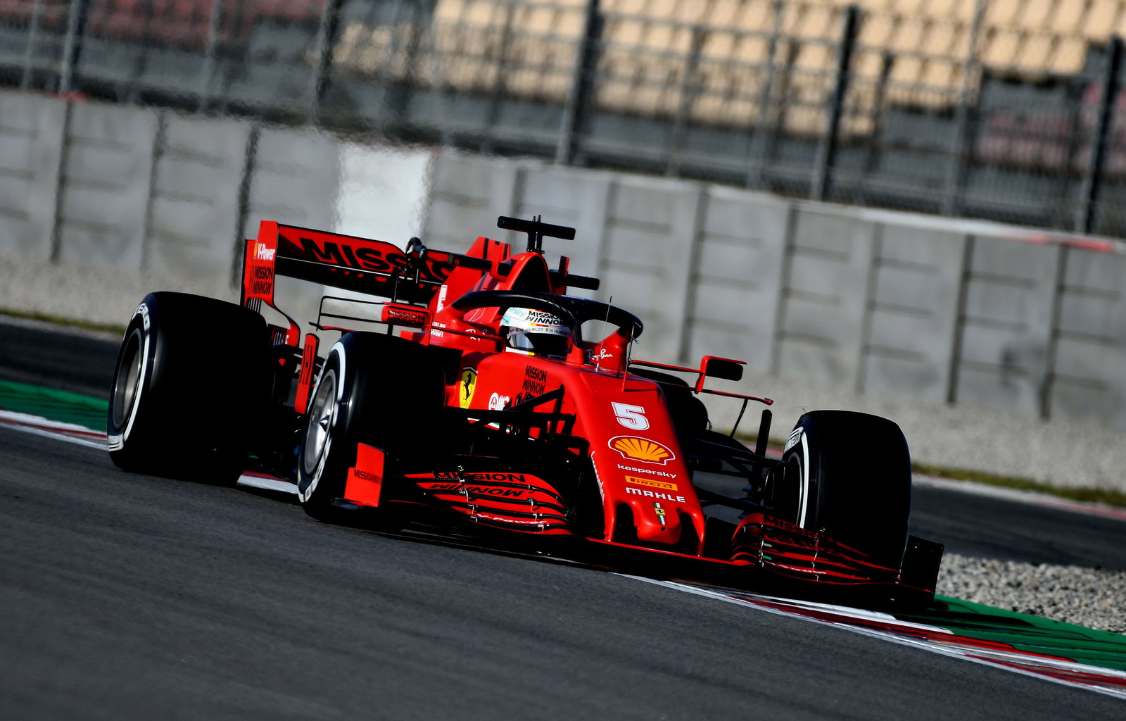 Wolff says Hamilton's rumoured salary demands were 