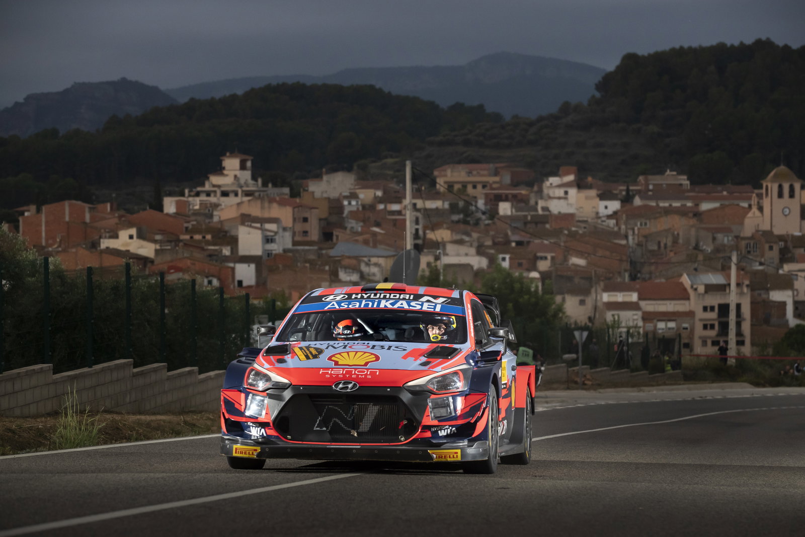 We had to try something to stop Neuville, says Evans