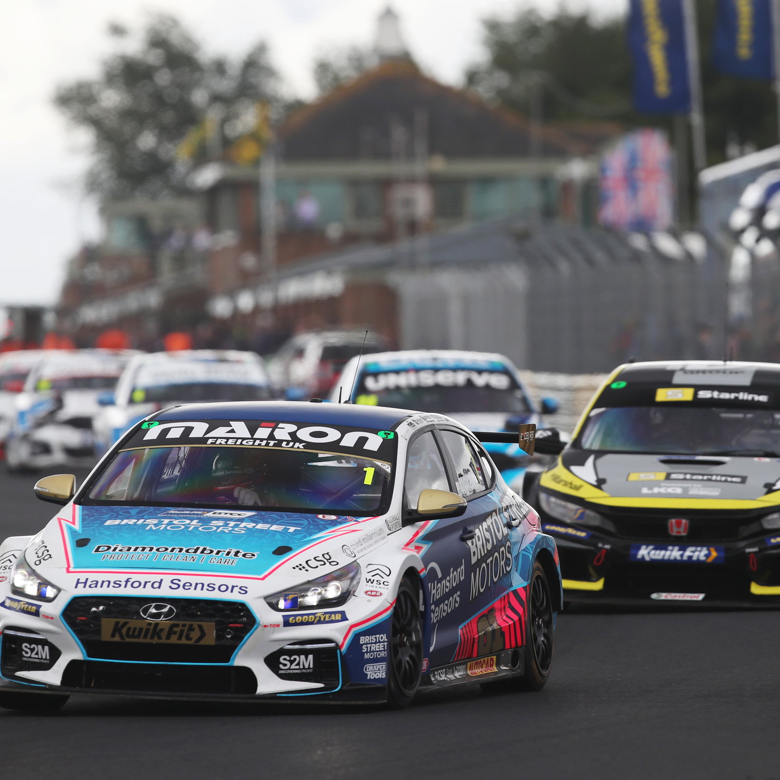 BTCC Donington Park: Ingram Bangkit untuk Memenangi Race 2