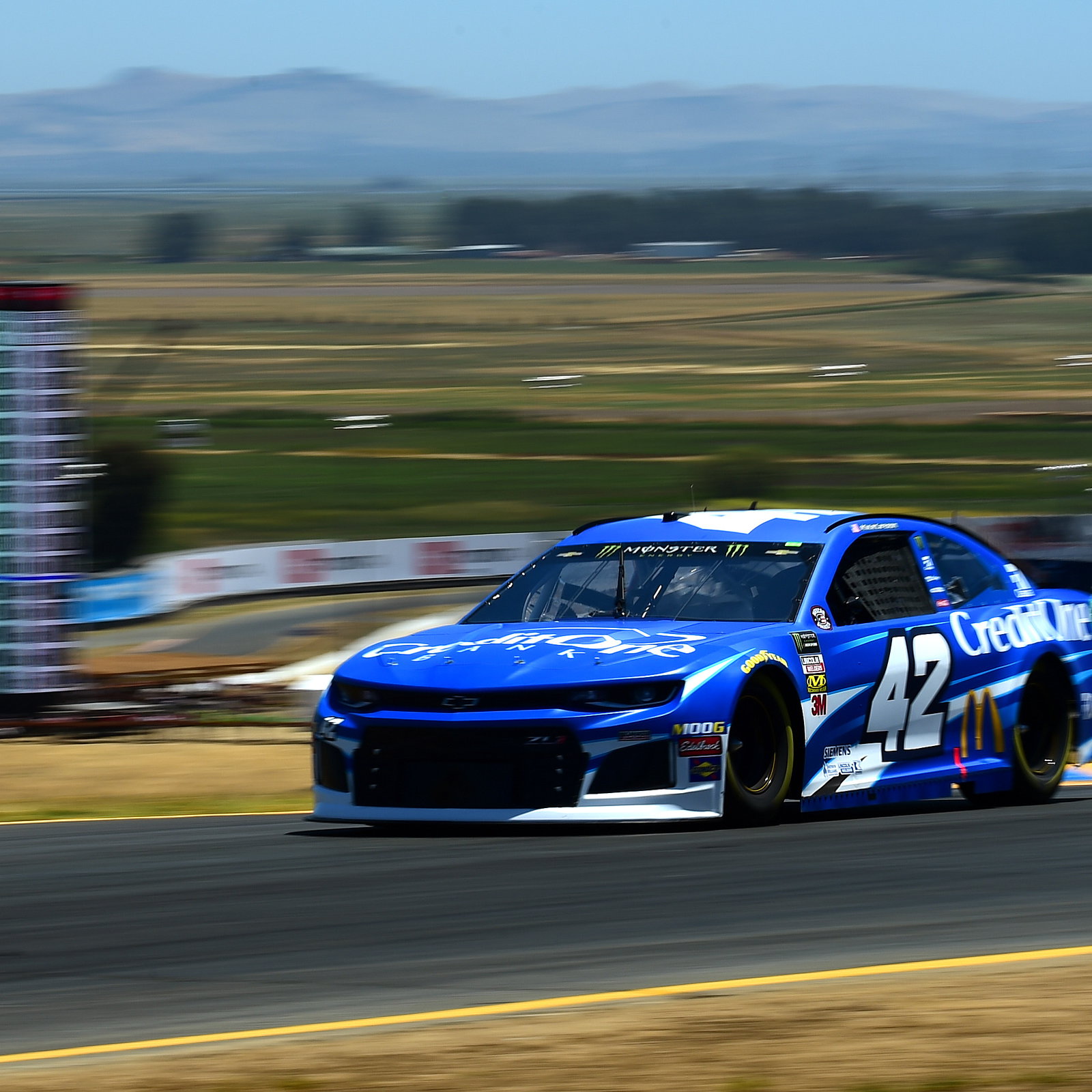 Matt DiBenedetto gembira setelah mencetak hasil akhir NASCAR terbaik dalam karier