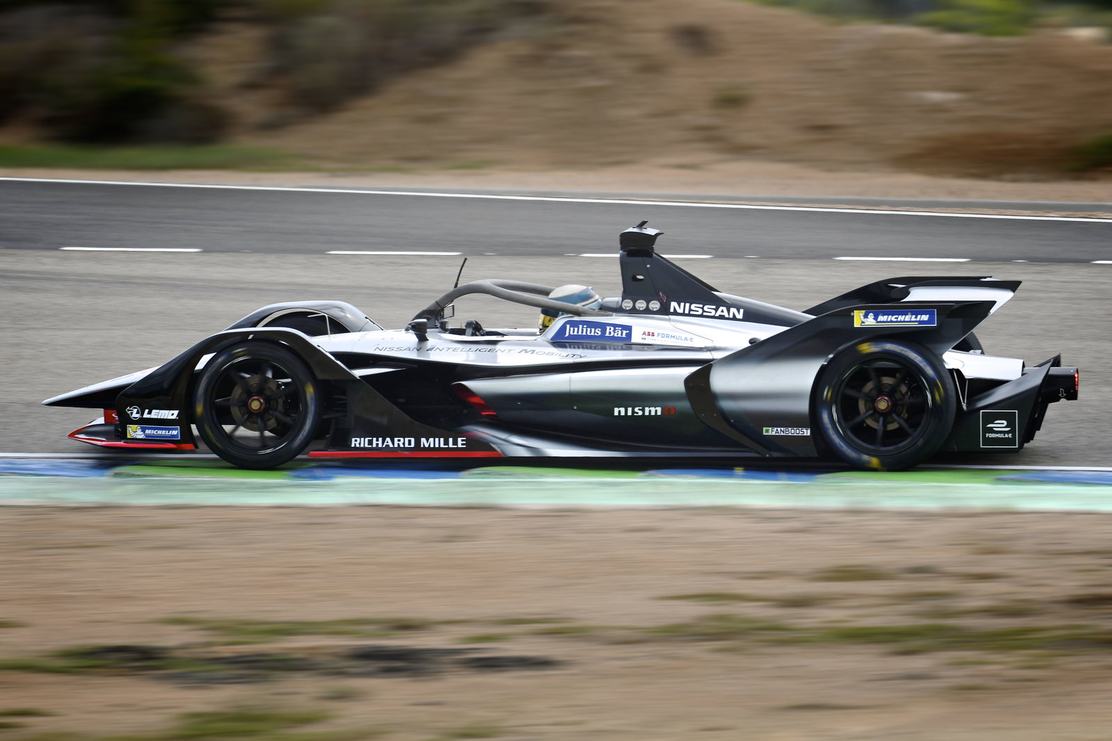 Jaguar launches I-TYPE 3 Gen2 Formula E car ahead of 2018/19