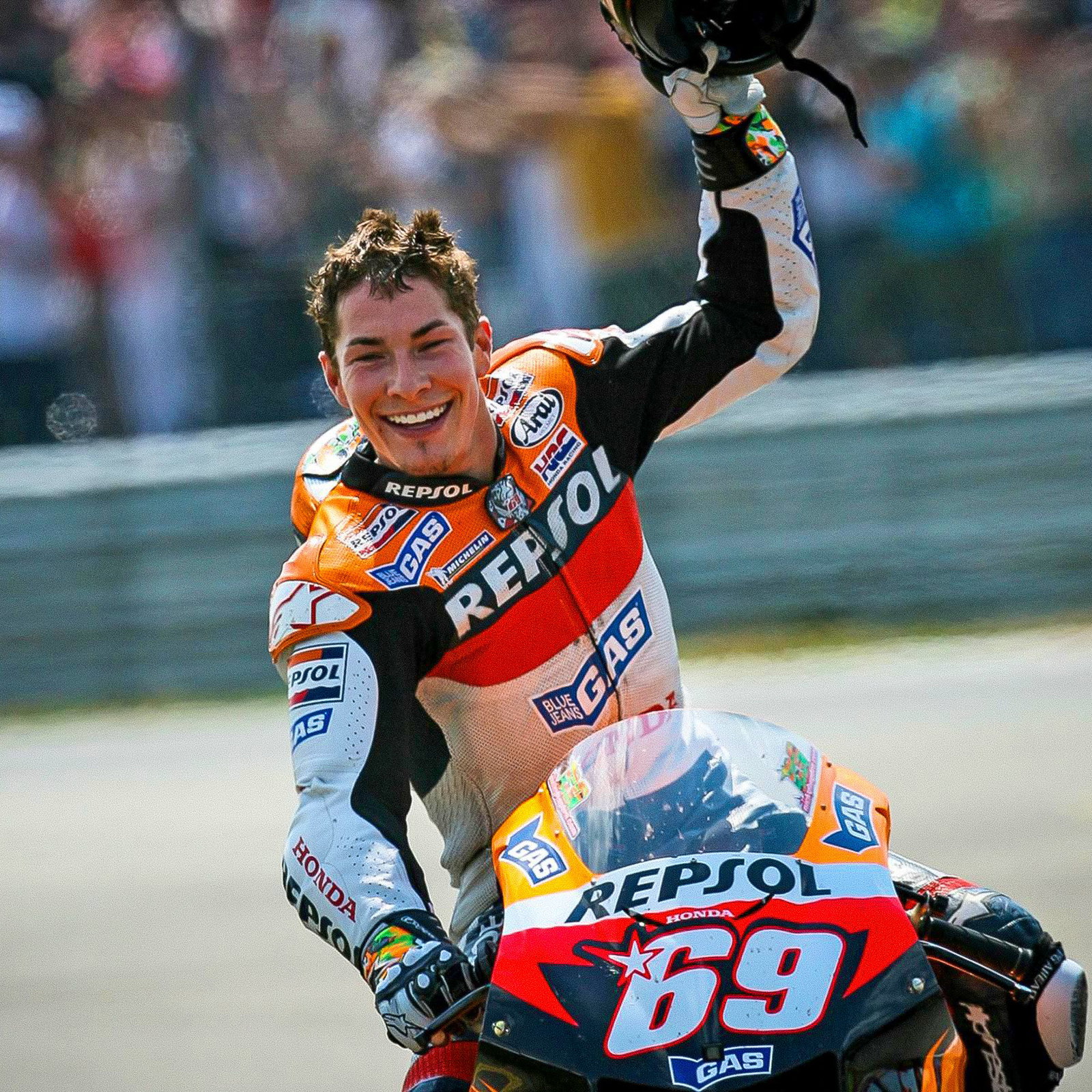 Nicky Hayden laid to rest in hometown funeral