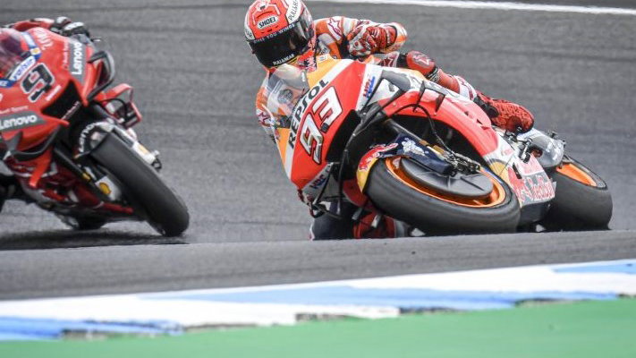 Australia: Marquez membuat rekor penyelamatan 70 derajat, Vinales 'selangkah lebih maju'
