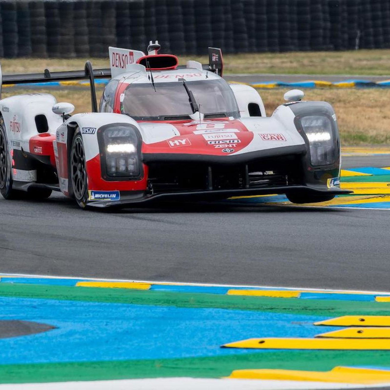 #8 Toyota Gazoo Racing - Hartley, Buemi, Fukuda
