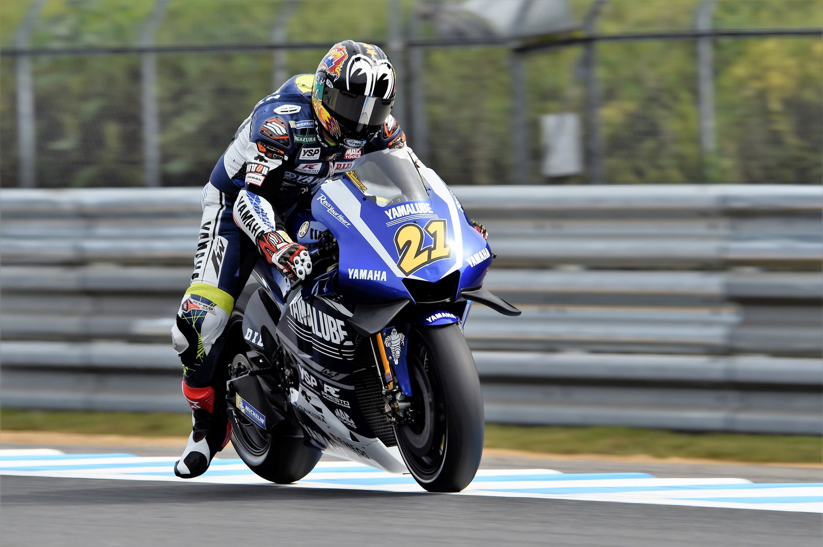 MotoGP: Oil burn, flexible aerodynamics, fuel tanks