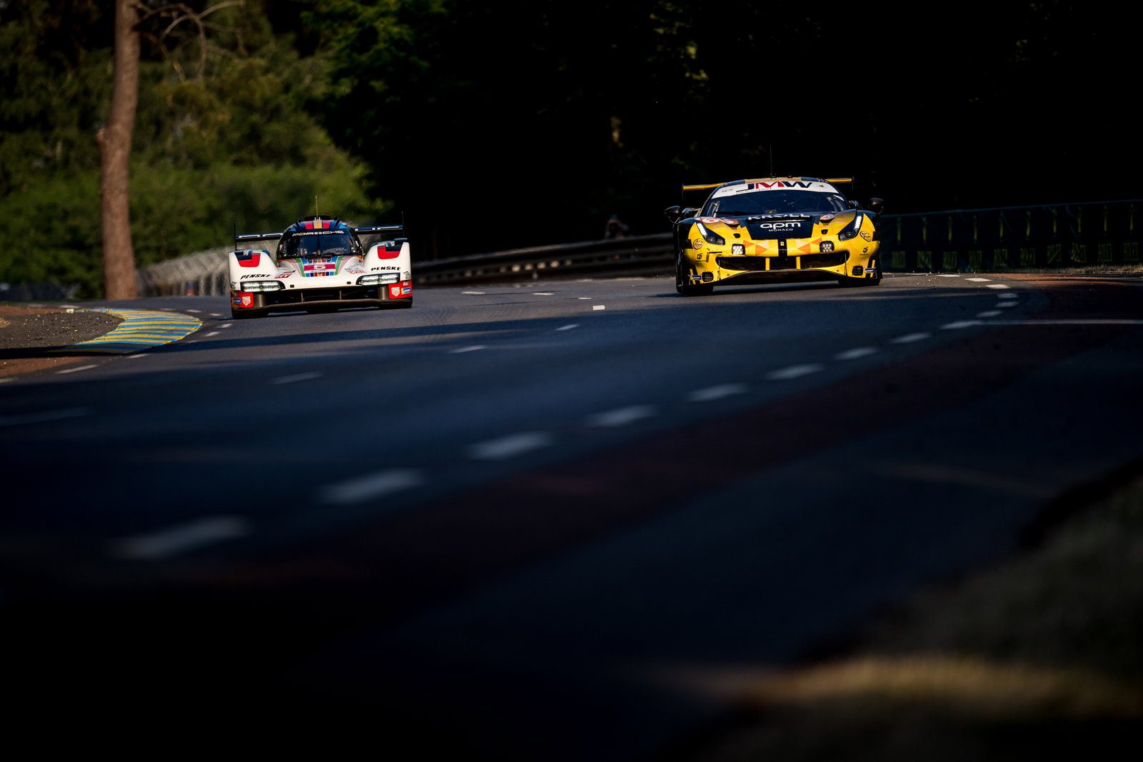 Valentino Rossi qualifies P2 in 24 Hours of Le Mans support race