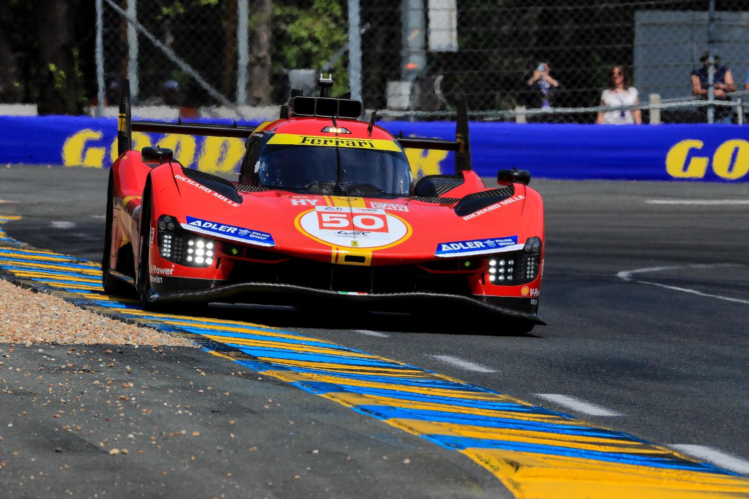 Rossi Torehkan Kemenangan Race 2 Road to Le Mans