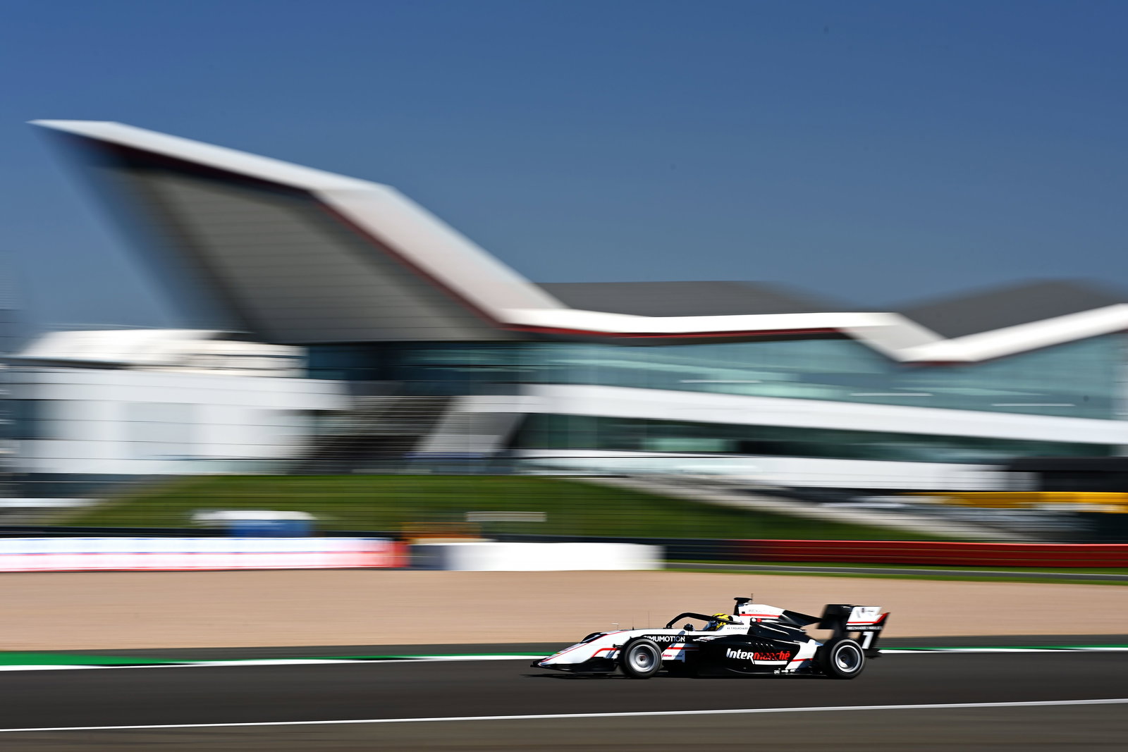 Red Bull F1 junior Liam Lawson claims second F3 win at Silverstone