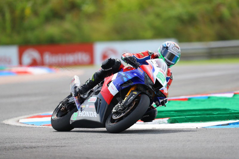 Thruxton BSB: Iddon retains championship lead following seventh podium finish