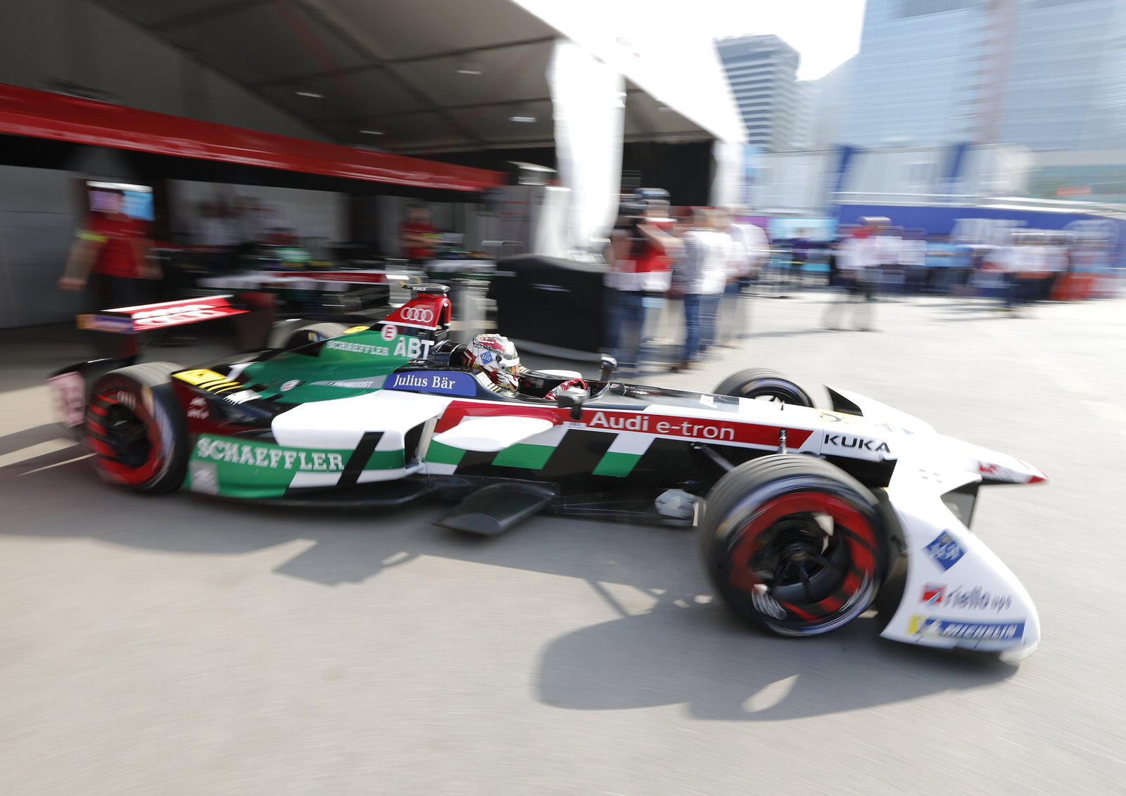 FIA outlines Formula E Season 5 car costs, manufacturer deadlines
