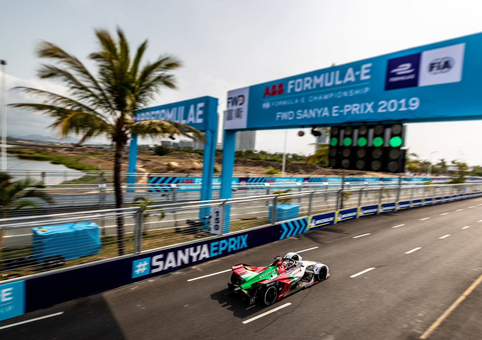 Oliver Rowland scores maiden Formula E pole in Sanya qualifying