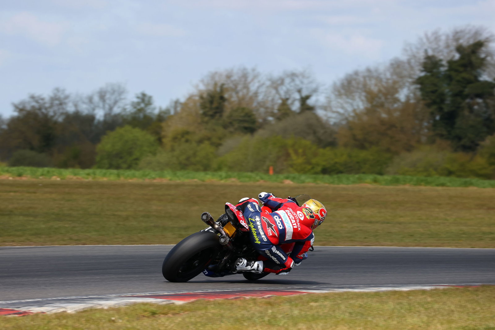 Awal positif pengujian BSB untuk pembalap Gearlink Kawasaki, Currie dan Mcglinchey