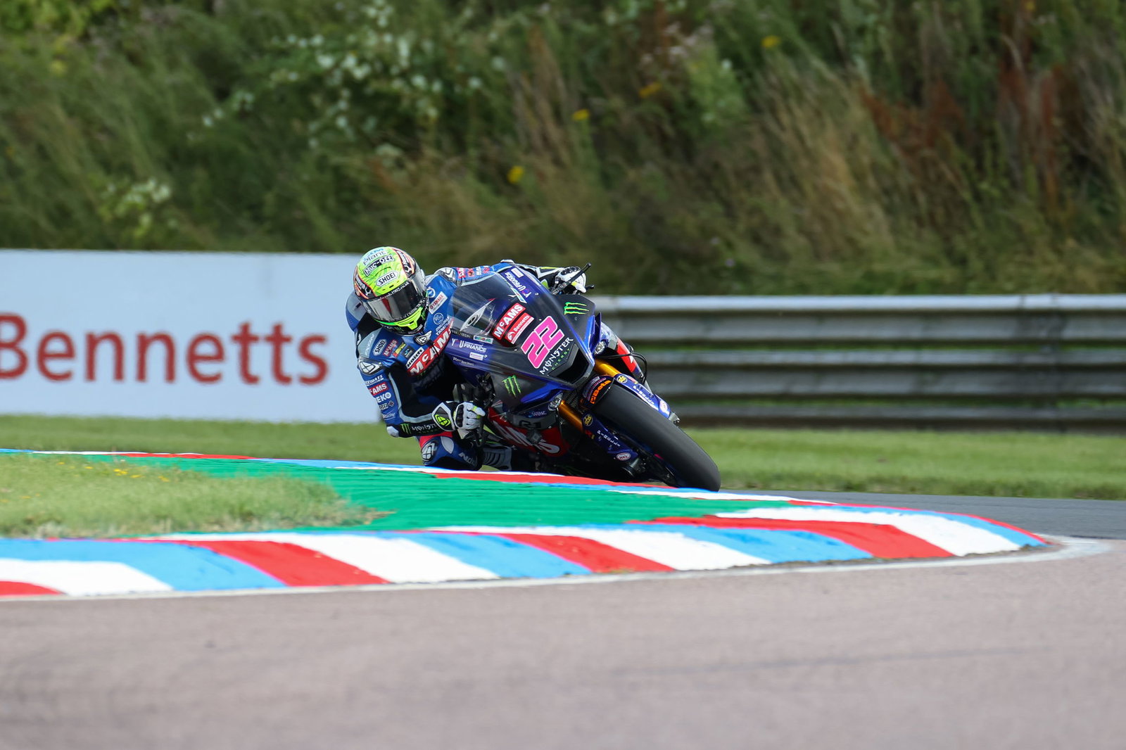 Thruxton BSB: Irwin returns to form despite late race one crash