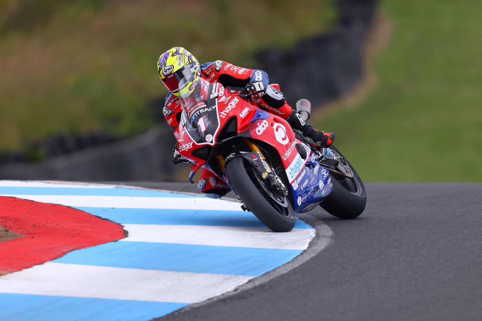 Knockhill BSB: Irwin berharap bisa 'dekat dengan tempat' Buchan bersama BMW