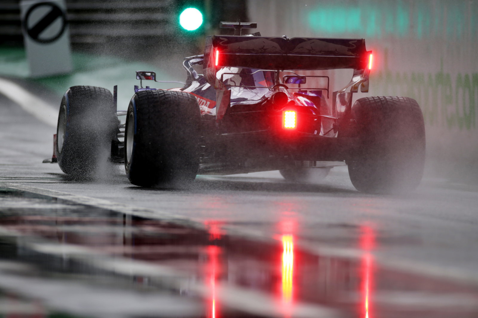 Alexander Albon ends wet Brazil FP1 quickest despite late crash