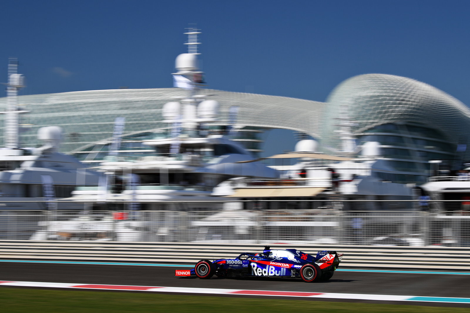Bottas quickest as Vettel crashes in first Abu Dhabi practice